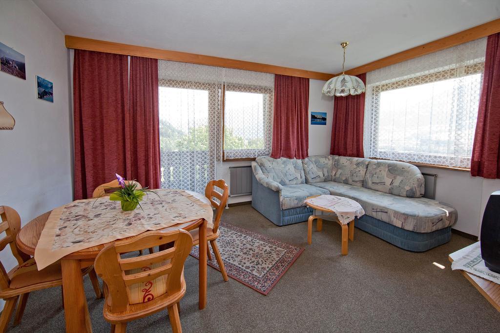 Landhaus Maridl Hart im Zillertal Zimmer foto